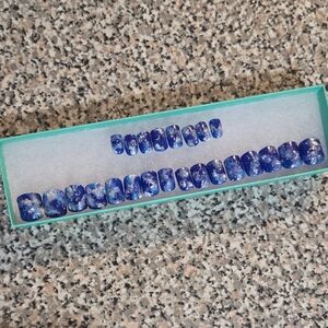 24 Pcs Blue Galaxy Nail Set